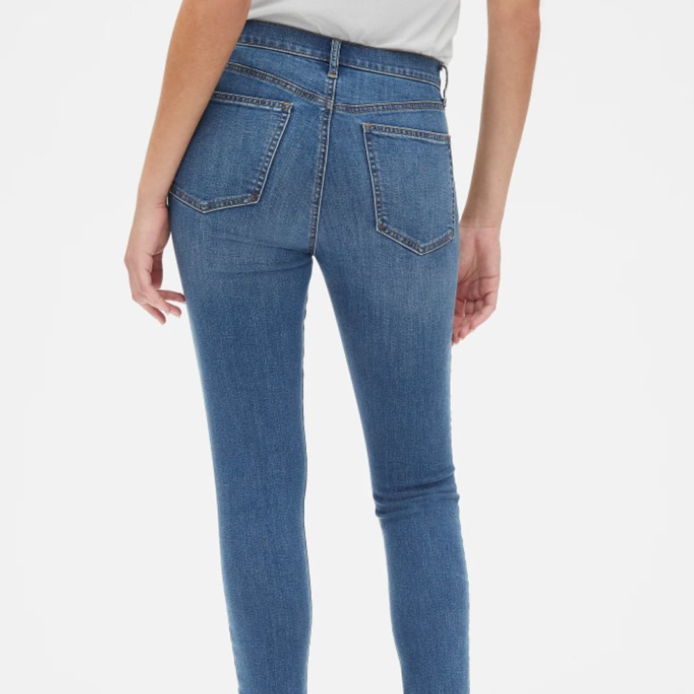 GAP High Rise True Skinny Crop Jeans